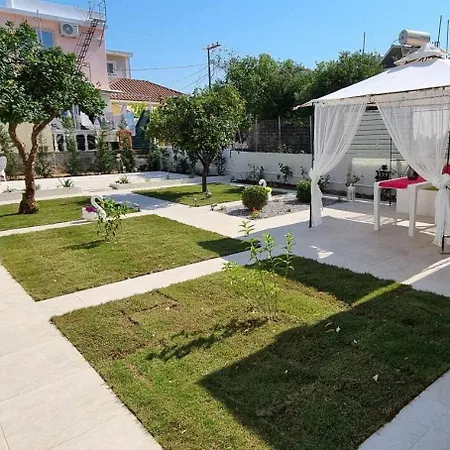 Fiore , 200m From Square *